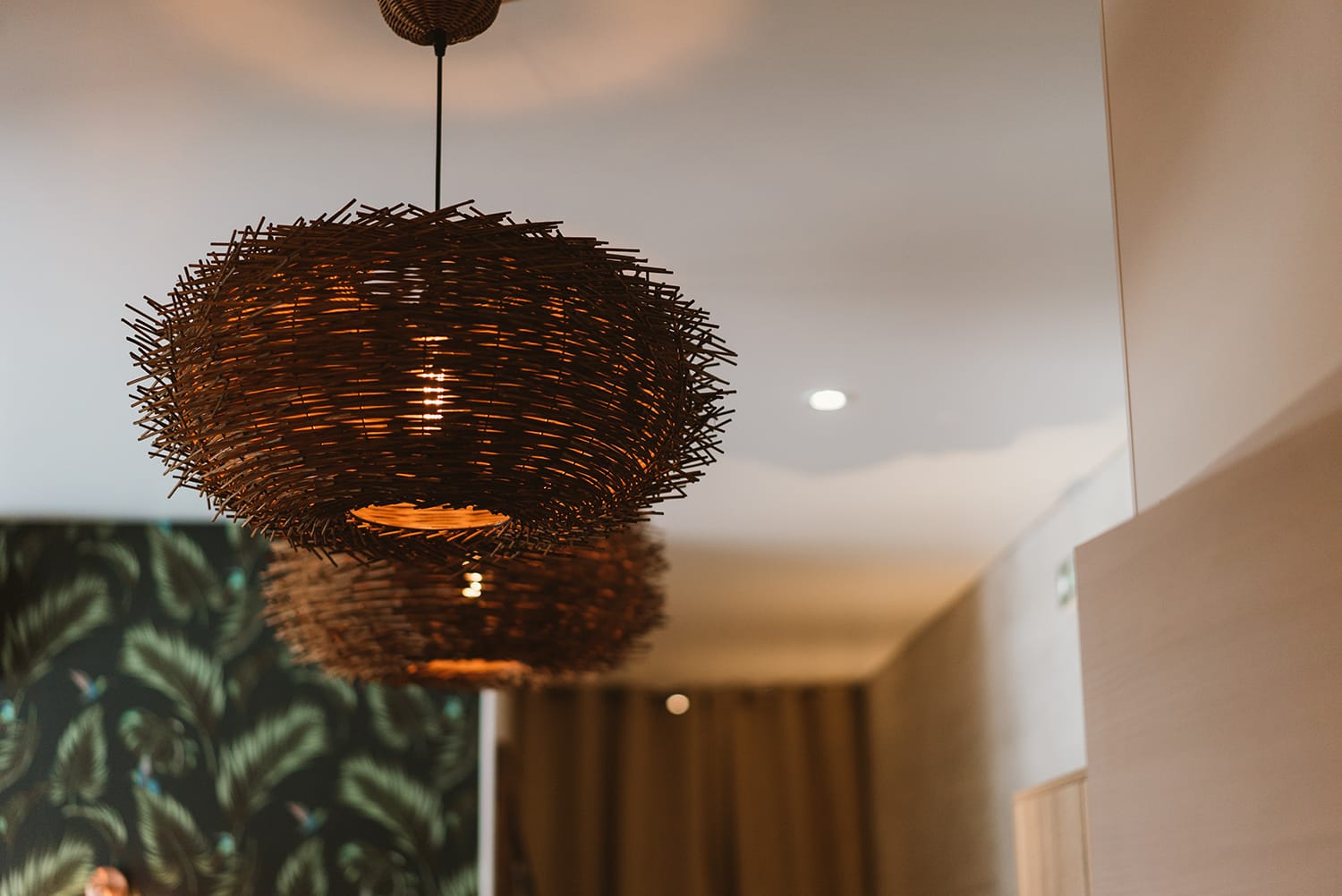 noesis-spa-des-lys-jungle-tropical-suspension-wood Suspension faro "nid"