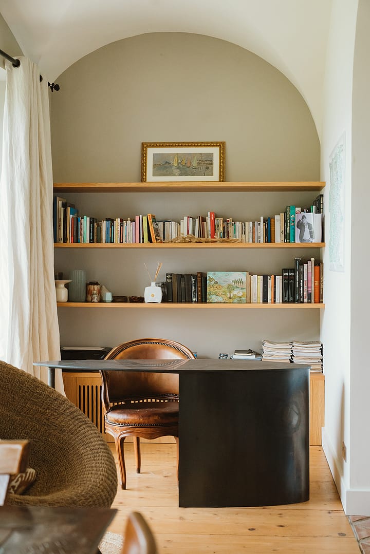 noesis-campagne-bauges-bureau-metal-sculptures