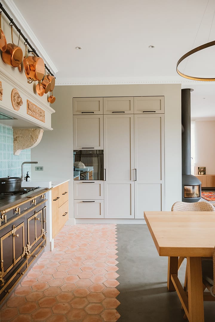 noesis-campagne-cuisine-tomette-piano-intégré