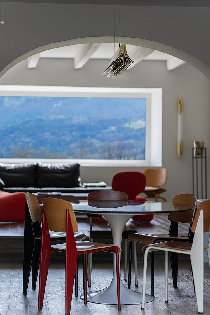 table-chaise-corbusier-luminaire-dcw