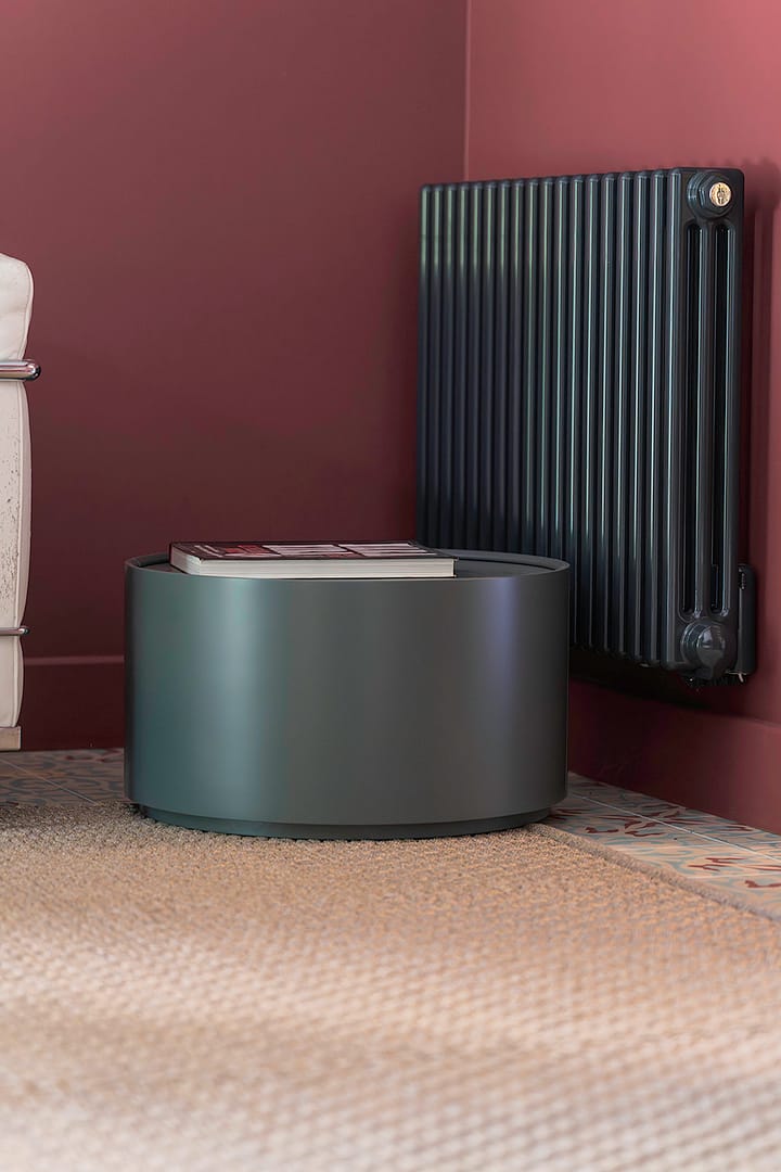 salon-rouge-vintage-mobilier-tapis