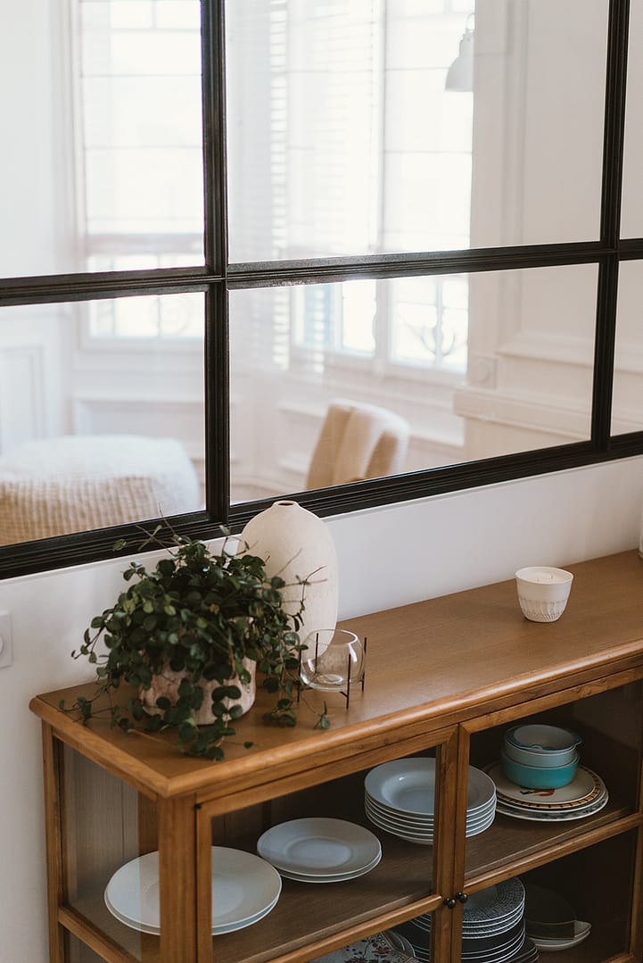 noesis-renovation-annecy-centre-ville-decoration-cuisine-verriere-vase-decoration-kinfolk